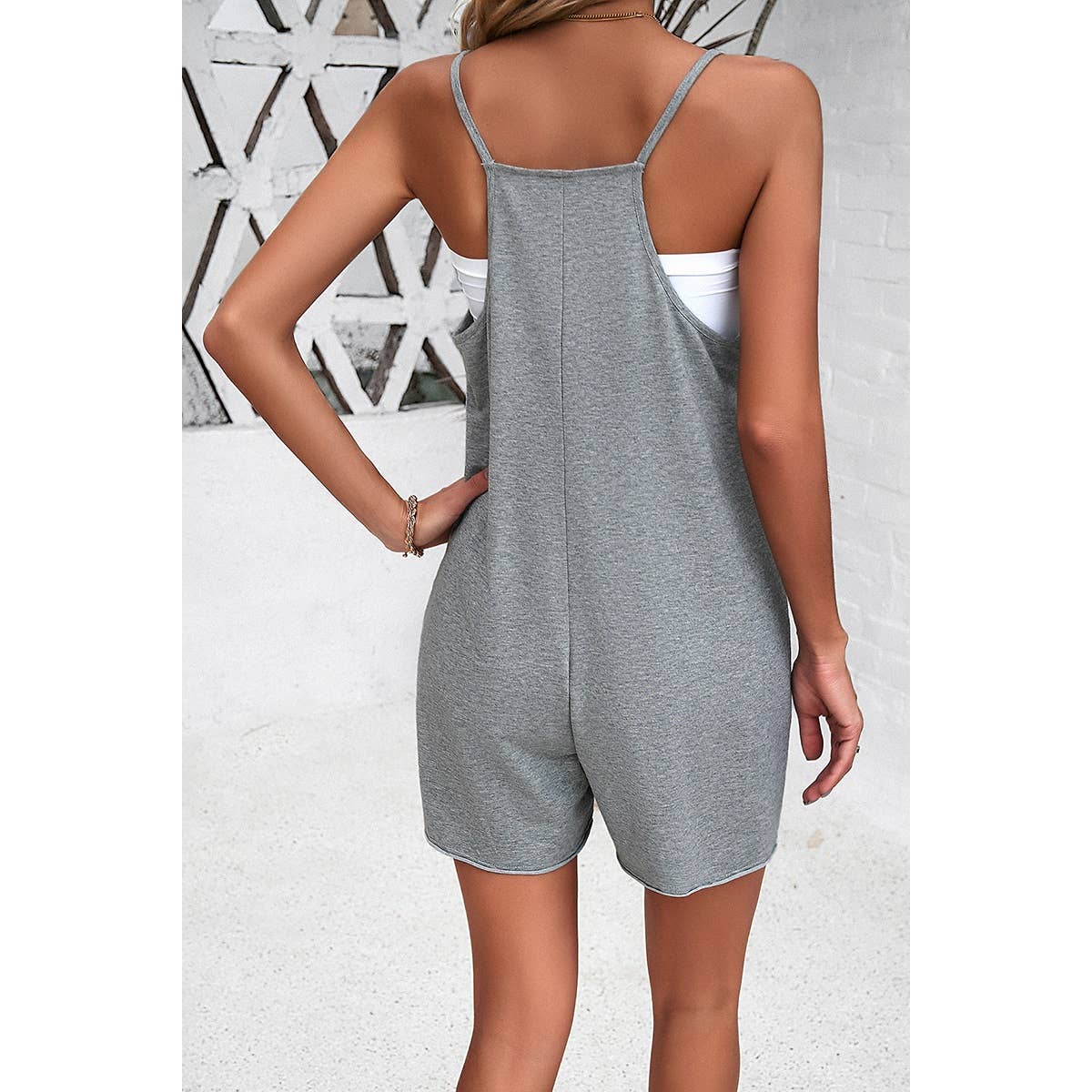 Sleeveless Low Neck Cross Back Pockets Romper